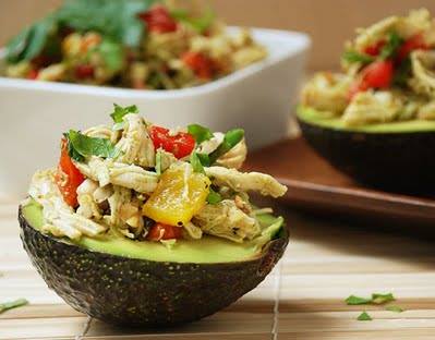 paleo-recept avocado kip salade